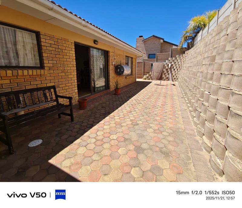 3 Bedroom Property for Sale in Reebok Western Cape